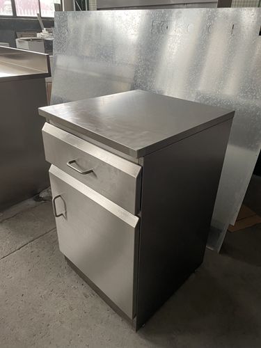 不锈钢实验台柜体1